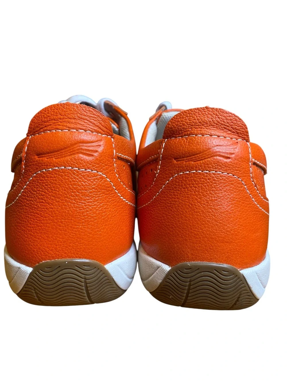 Dansko Hillary leather lace-up sneakers women’s size 8.5